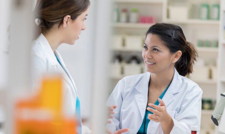 How to Advance Your Career as a Pharmacy Technician