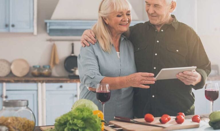 How to Enjoy Healthy Eating on a Retirement Budget